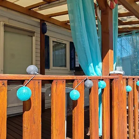 Toad&frog, Le Spot Fun D'agde En Bord De Кемпинг *