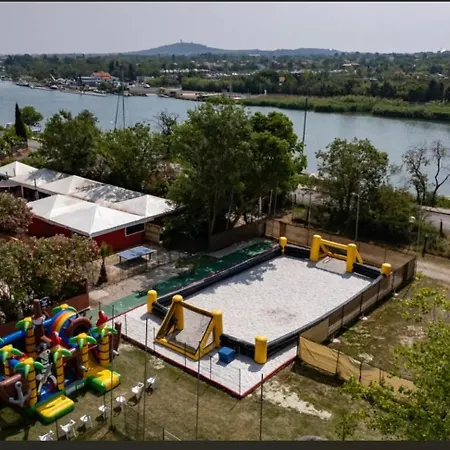 Campsite Toad&frog, Le Spot Fun D'agde En Bord De