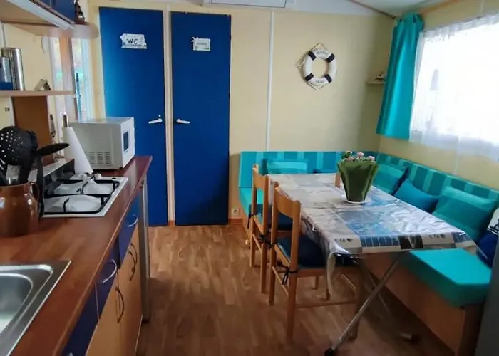 Toad&frog, Le Spot Fun D'agde En Bord De Campsite *