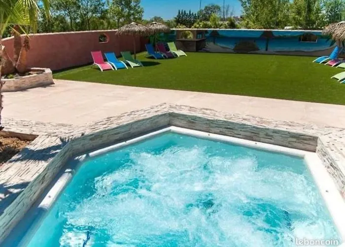 Toad&frog, Le Spot Fun D'agde En Bord De Campsite *